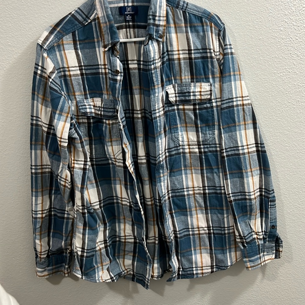Men’s blue and white flannel
